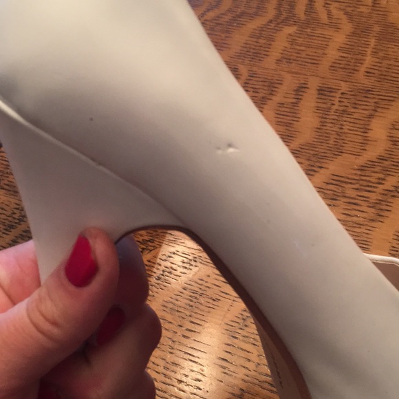 PRICE DROP!! 😁💕 nude patent leather 5 inch heels - Picture 6 of 7